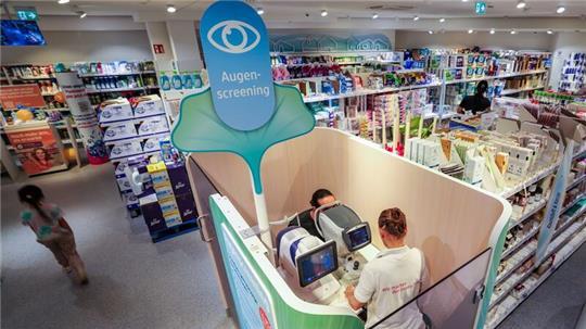 Gesundheitschecks in Drogerien: Minister warnt vor Gefahren Die Drogeriekette dm bietet seit einigen Wochen verschiedene Gesundheitsdienstleistungen an. (Archivbild)