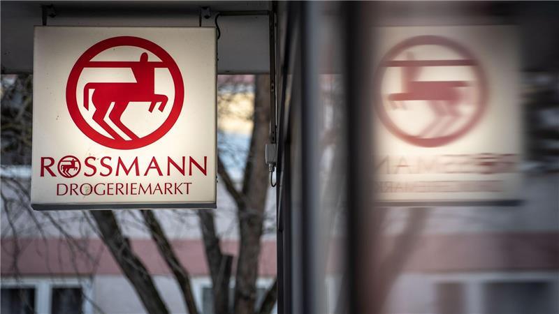 Die Drogeriemarktkette will ihr Lebensmittel-Sortiment weiter ausbauen.
