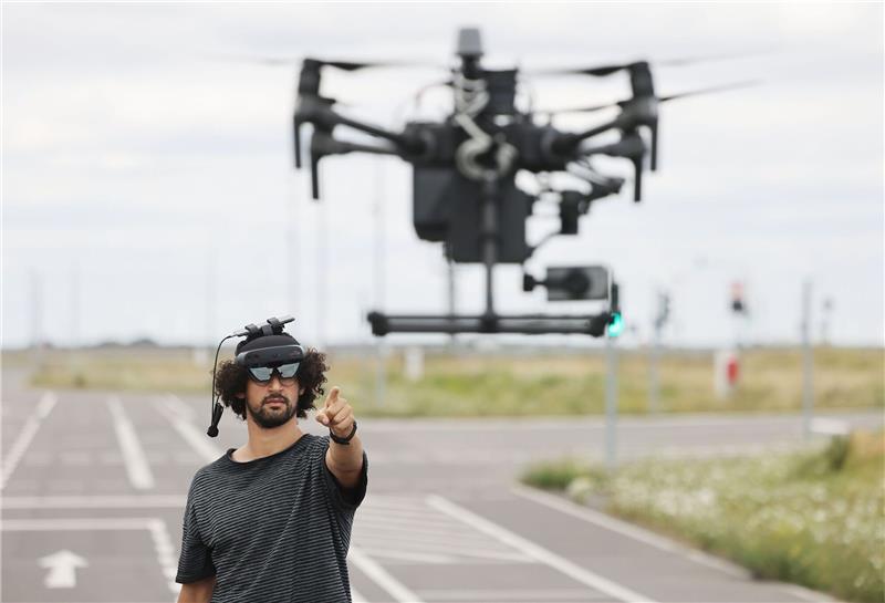 Die Drohnen im Projekt X-Wakes sollen meteorologische Messdaten für die Offshore-Windenergie erfassen (Symbolfoto).
