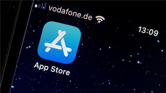 Die EU-Kommission hat Untersuchungen zu bestimmten Diensten von Apple und Microsoft eingestellt.