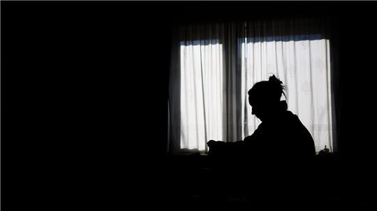 Die EU-Kommission hat ein neues Medikament gegen Wochenbettdepressionen zugelassen. (Symbolbild) 