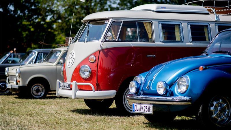 Die EU-Kommission will eine jährliche Pflichtuntersuchung für ältere Autos. (Archivbild)