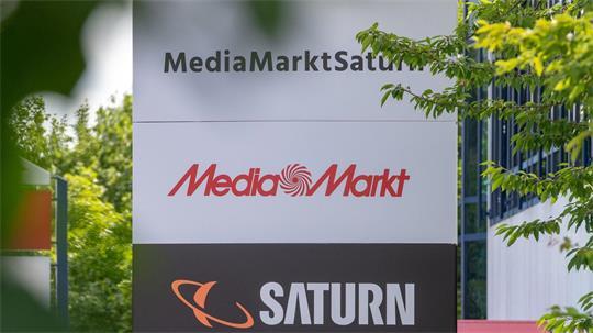 Die EU nimmt die geplante Übernahme der Mediamarkt-Saturn-Mutter Ceconomy durch den chinesischen Konzern JD.com unter die Lupe. China geht nun dagegen vor. (Archivbild)