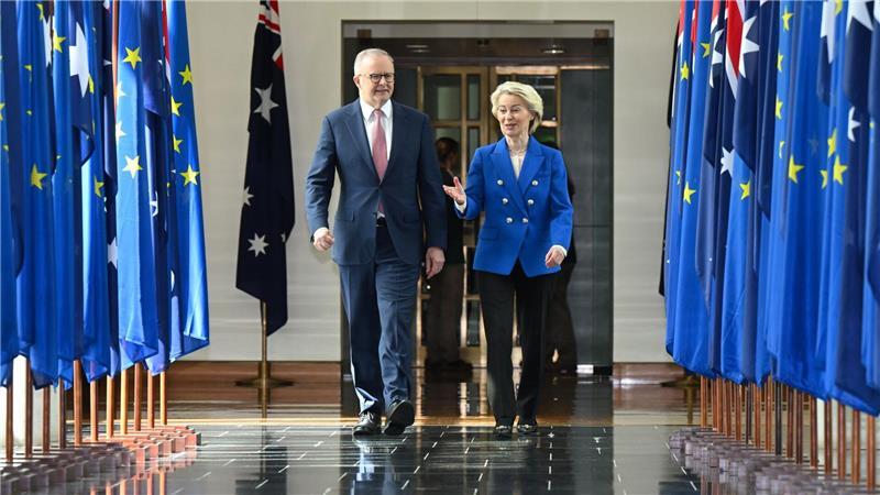 „Die EU und Australien mögen geografisch weit voneinander entfernt sein, aber wir könnten in Bezug auf die Art und Weise, wie wir die Welt sehen, nicht näher sein“, sagt Ursula von der Leyen mit Blick auf die Beziehungen zu Australien.