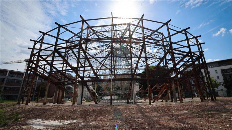 Die Eigentümerin der Schilleroper muss laut einer unanfechtbaren Entscheidung des Hamburgischen Oberverwaltungsgerichts die Mängel am denkmalgeschützten Stahlgerüst beseitigen. (Archivbild)