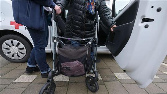 Die Einstufung in verschiedene Pflegegrade entscheidet über die Höhe der Unterstützung durch die Pflegeversicherung. (Illustration)