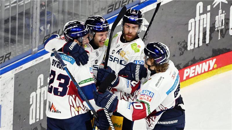 Titelverteidiger Eisbären Berlin erreicht DEL-Finale Die Eisbären Berlin können auch im vierten Halbfinale gegen Mannheim einen Sieg bejubeln und stehen erneut im DEL-Finale.