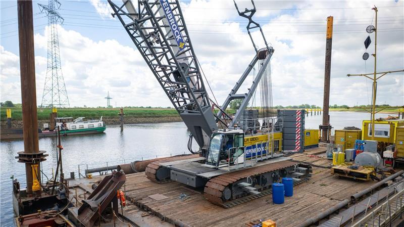 Bauarbeiten für neue Eisenbahnbrücke über Hunte beginnen Die Eisenbahnbrücke über der Hunte wird neu gebaut.