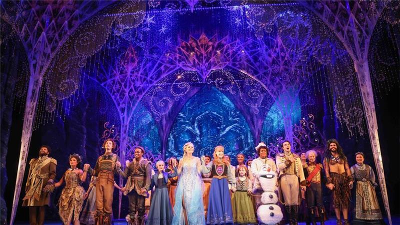 Abschied vom Disney-Musical „Eiskönigin“ in Hamburg Die Eiskönigin zog seit der Premiere 2021 in Hamburg rund 1,5 Millionen Besucher an. (Archivbild)