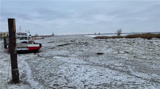 Die Elbfähre Wischhafen-Glückstadt ist derzeit außer Betrieb.
