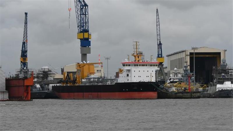 Letzter Sietas-Bau auf Probefahrt: Saugbagger wird zum Millionengrab Die Endausrüstung des Saugbaggers Osteriff fand ab 2021/2022 bei Blohm + Voss in Hamburg statt.