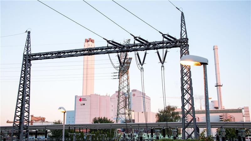 Die Energienetze erneuern und installieren Leitungen, Umspannwerke und Schaltfelder. (Archivbild) 