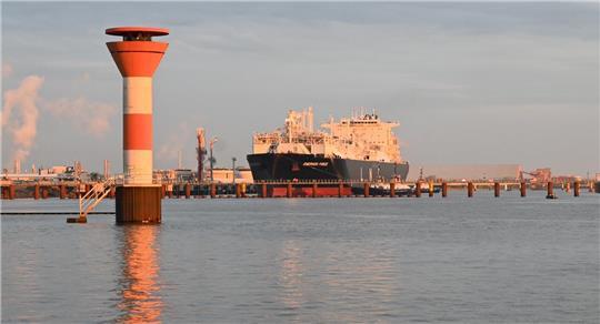 Die Energos Force in Stade-Bützfleth. Im zweiten Quartal 2026 soll sie nach langer Abwesenheit wiederkommen - und diesmal tatsächlich in Betrieb gehen.