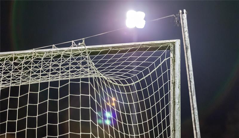 Die Ergebnisse der Flutlicht-Spiele am Freitagabend in der Kreisliga. Symbolbild: Jörg Struwe/picselweb