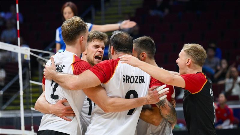 Nach Sieg über Chile: DVV-Team im WM-Gruppenfinale gefordert Die Erleichterung beim deutschen Team war groß.