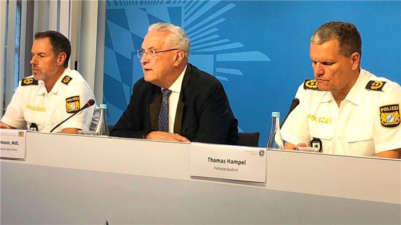 Die Ermittler sehen das Motiv des Täters bisher im familiären Bereich. 