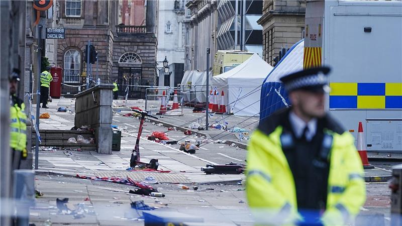 „Blanker Horror“ in Liverpool: Kein Mensch in Lebensgefahr Die Ermittlungen in Liverpool laufen auf Hochtouren.