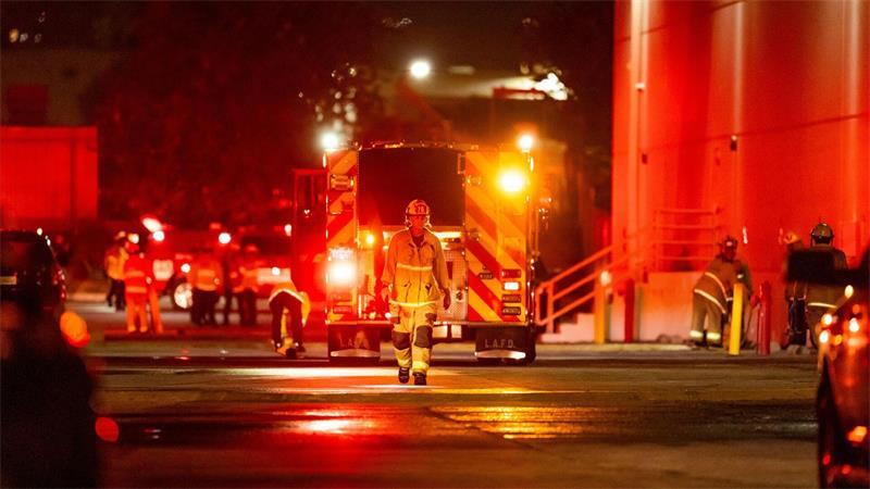 TV-Helikopter stürzt in Los Angeles ab - mehrere Tote Die Ermittlungen zum Unfallhergang laufen.
