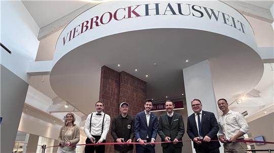 Die Eröffnung der ViebrockhausWelt fand mit viel Prominenz statt.