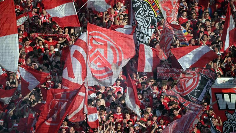 Die Essener Fans feuerten ihr Team lautstark an.