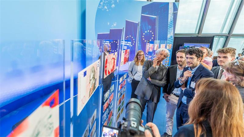 Die Europäische Zentralbank arbeitet an der Neugestaltung der Euro-Banknoten. (Archivbild)