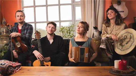 Die Eva Coyle Band wird beim Irish Folk Festival im Stadeum spielen.
