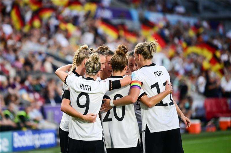 Die Hoffnung auf den Hype im Frauenfußball ist da – auch im Landkreis Stade Die Experten aus dem Kreis haben bisher überzeugende Auftritte der deutschen Mannschaft in England gesehen. Fotos: Gollnow/Anspach/dpa