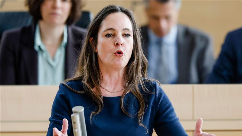 SPD und FDP fordern raschen Nachtragshaushalt Die FDP-Finanzpolitikerin Annabell Krämer und ihre SPD-Kollegin Beate Raudies fordern einen Nachtragshaushalt. (Archivbild)