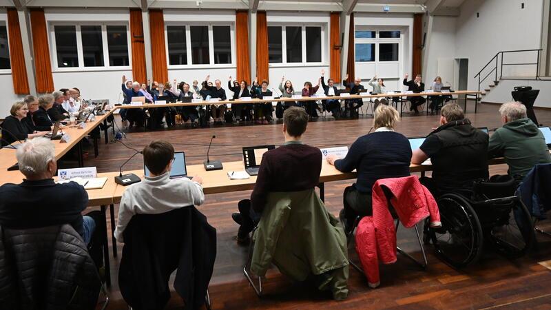 Die Fachausschüsse haben am Dienstagabend die Vorlage in der Altländer Festhalle einstimmig abgesegnet.