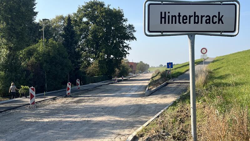 Sanierung der K39 geht in die finale Phase – Weitere Details Die Fahrbahn sowie der Radweg an der K 39 werden neu asphaltiert.