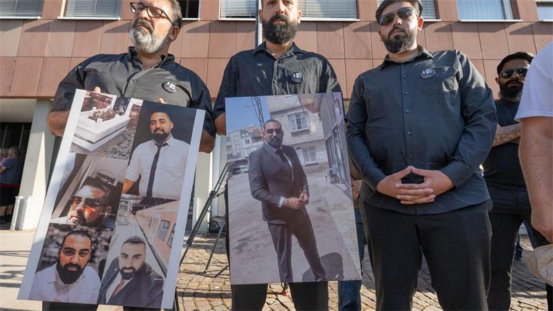 Die Familie blieb dem Urteil aus Protest fern 