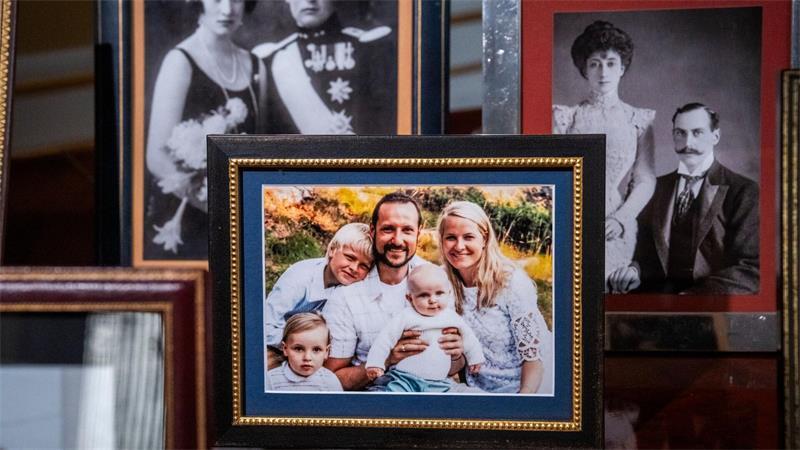 Erste Rede als König: Haakon dankt seinem „Papa“ Die Familie liegt König Haakon VIII. sehr am Herzen.