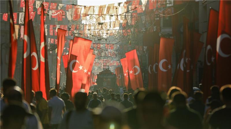 Die Familie war zum Urlaub in die Türkei gereist.