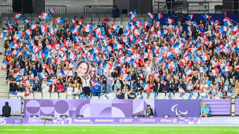 Transgender-Läuferin Petrillo: „Hoffe, mein Sohn ist stolz“ Die Fans im Stade de France haben Transgender-Sprinterin Valentina Petrillo positiv in Empfang genommen.