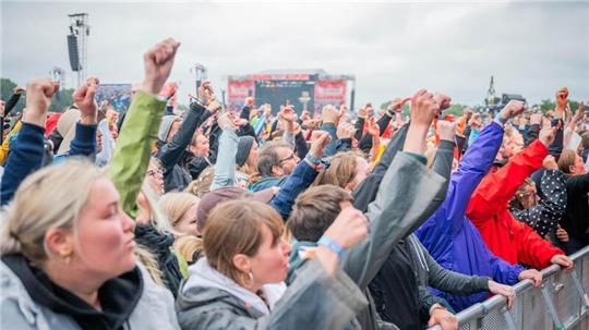 Die Fans von Deichbrand dürfen weiter jubeln. Das Festvial ist bis 2033 gesichert.