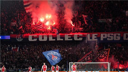 Die Fans von PSG feiern den Einzug ins Finale der Champions League.