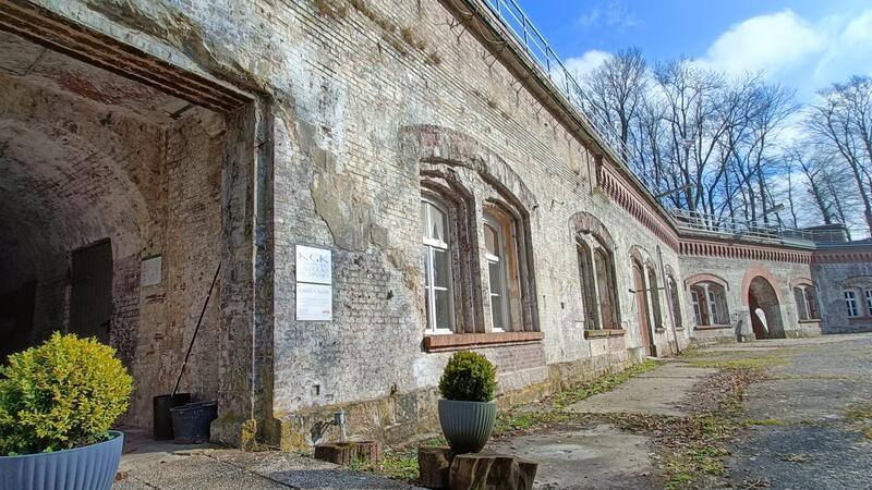 Wieder Stauden- und Gartenmarkt in der Festung Grauerort Die Festung Grauerort, noch im Winterschlaf.