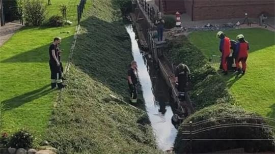 Die Feuerwehr Drochtersen hat ein Herz für Tiere gezeigt.