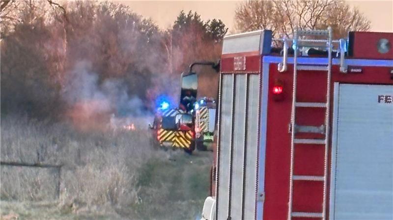 Flächen- und Holzbrand: Einsätze für die Feuerwehren in der Region Die Feuerwehr an der Einsatzstelle in Postmoor.