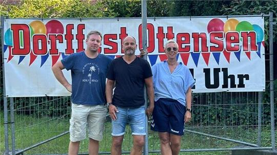 Die Feuerwehr, der SV Ottensen und die Erntekronenbinder laden am Samstag zum Dorffest ein.