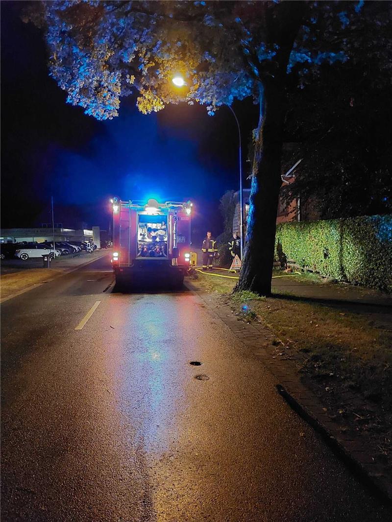 Die Feuerwehr im wetterbedingten Einsatz. Foto: Freiwillige Feuerwehr Mulsum / Merten Tomforde