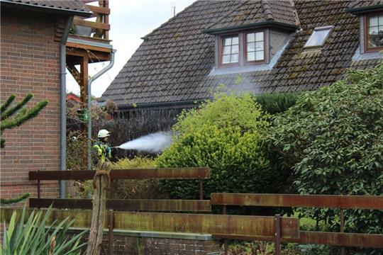 Die Feuerwehr kam nur noch für Nachlöscharbeiten zum Einsatz. Foto: Bockelmann
