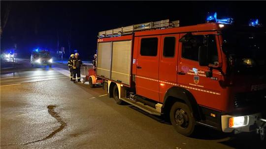 Die Feuerwehr streute eine Ölspur mit ca. 5 km Länge ab. Foto: Feuerwehr