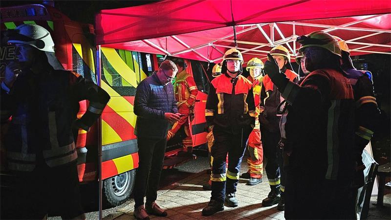 Festnahme nach Feuer im Kehlsteinhaus - Gasthof brennt noch Die Feuerwehr war die ganze Nacht im Einsatz.