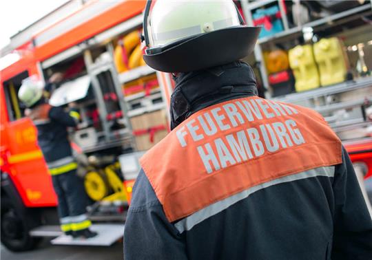 Die Feuerwehr war mit 40 Einsatzkräften und zwei Löschzügen vor Ort. Archivfoto: dpa