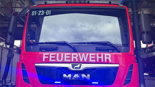 Die Feuerwehr war mit einer Drehleiter im Einsatz (Symbolbild).