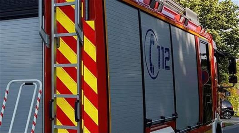 Kind eingeklemmt: Feuerwehreinsatz in Königreich Die Feuerwehren Königreich, Hove und Jork waren in einem Kindergarten im Einsatz.