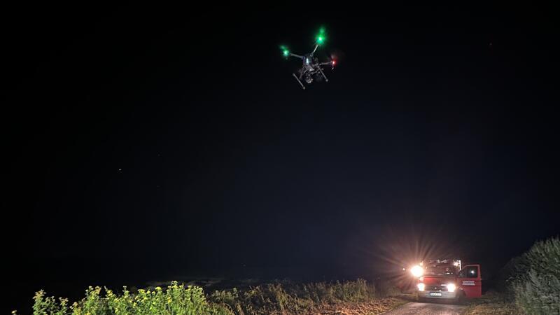Die Feuerwehren aus Harsefeld und Bothel schickten ihre Drohnenstaffel.