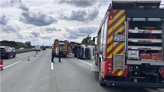 Die Feuerwehren aus Sittensen und Elsdorf sicherten die Unfallstelle ab.