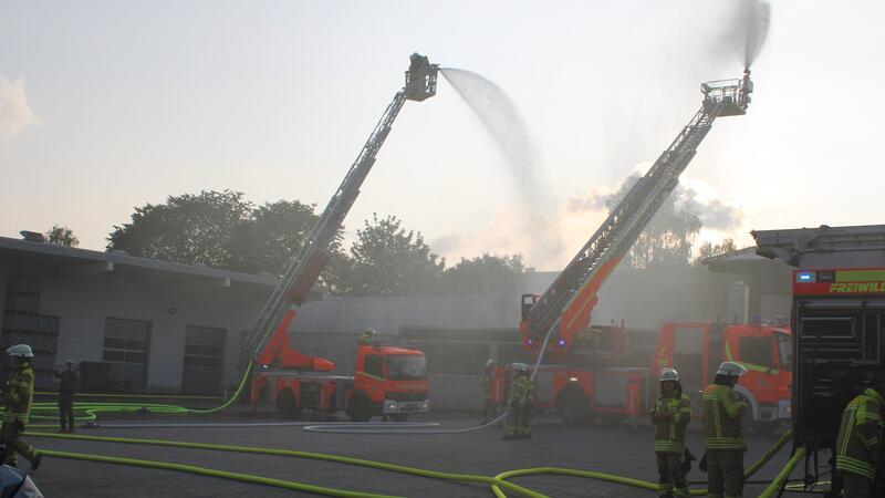 Erinnerung an Stadtbrand: So lief der Großalarm der Stader Feuerwehr Die Feuerwehren sorgten für Spektakel.